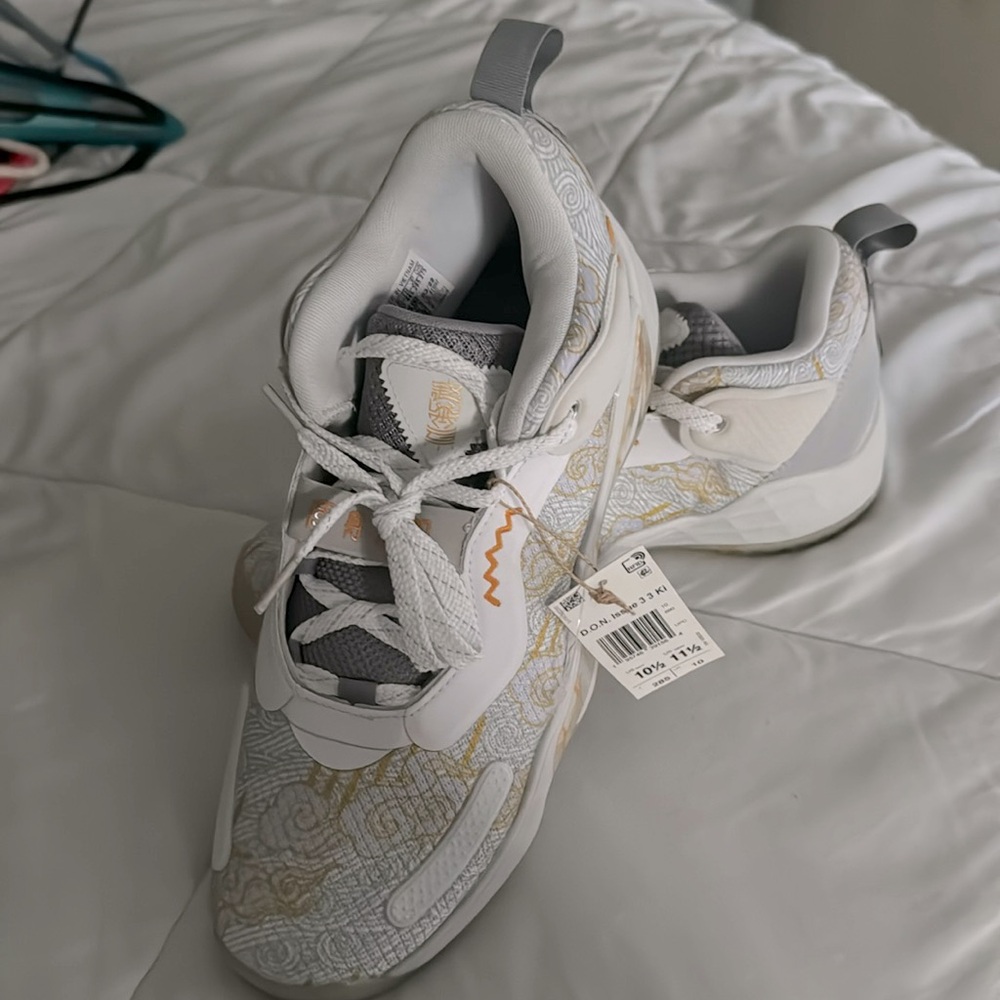 D.O.N. Issue #3 'Three Kingdoms' sneaker brand new never worn